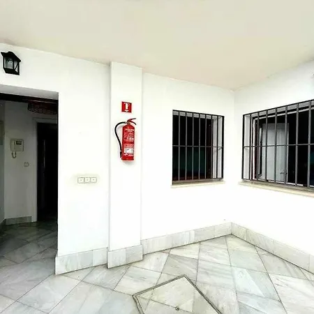 Tranquilo En Barrio Bohemio 塞维利亚