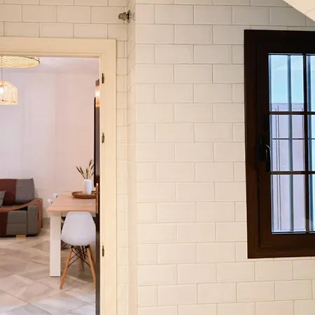 Appartamento Tranquilo En Barrio Bohemio Siviglia